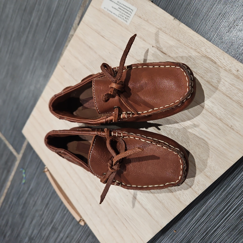 Boys shoes